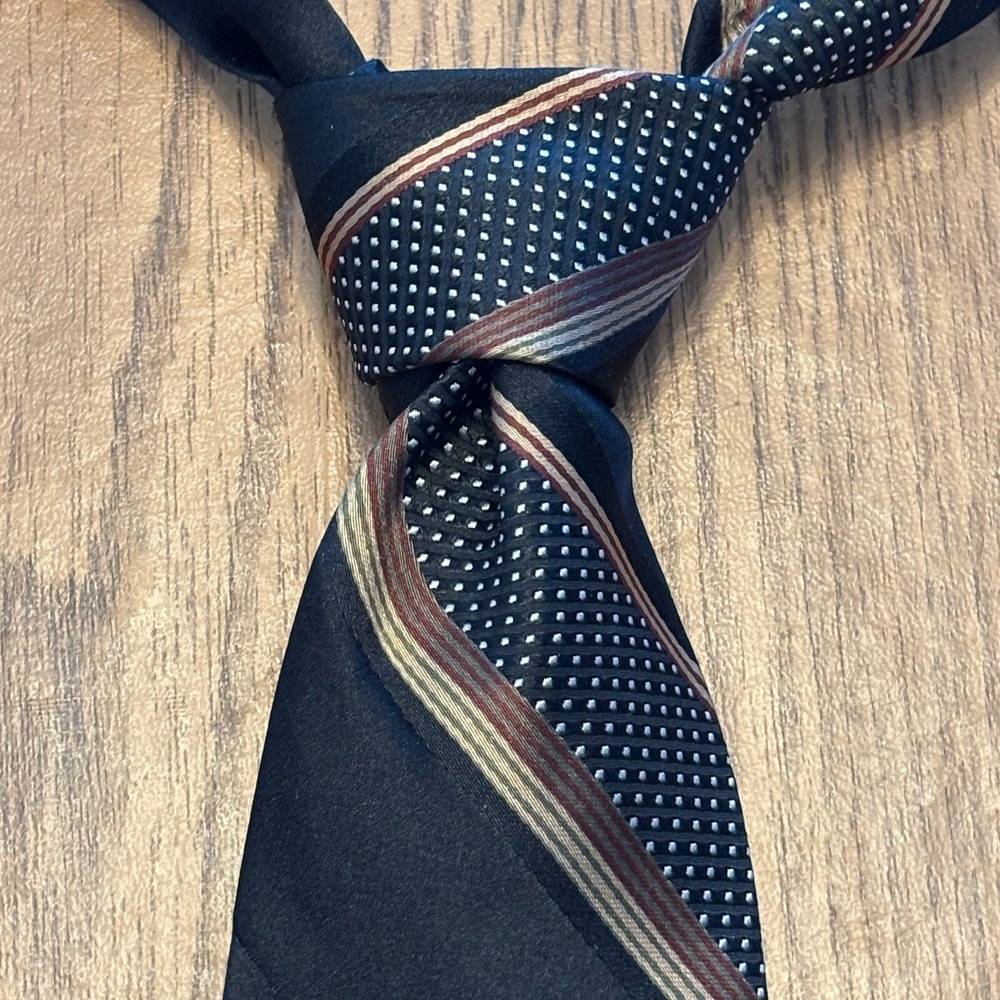 Privado 100% Silk Hand Made Neck Tie Black And‎ Bronze Stripes